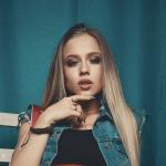 artist image ДАРЬЯ ГРИВИНА / GRIVINA 🎶 Девочку Несёт Танцую одна