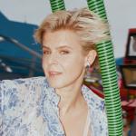 artist image Robyn Dancing On My Own Body Talk