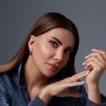 artist image mp3.mid.az Ebru Yasar - Sekiz Ile Dokuz Delidir
