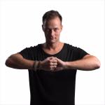 artist image Yves V Echo Echo - Single