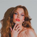 artist image Stela Cole Walking On The Moon Walking on the Moon - Single