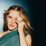artist image Ellie Goulding Lights (Single Version) Lights (Deluxe)